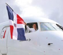 Abinader busca modificar Ley de Aviación Civil con millonarias multas y regulaciones