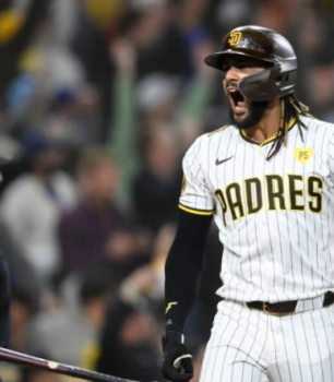 Tatis Jr. fue el héroe en remontada histórica marcada por «spikes especiales»