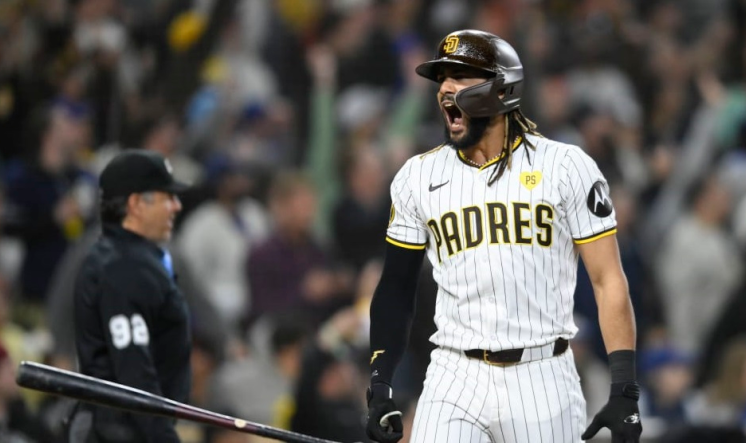 Tatis Jr. fue el héroe en remontada histórica marcada por «spikes especiales»