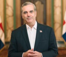 Luis Abinader lidera con el 67.2% según encuesta del Centro Económico del Cibao