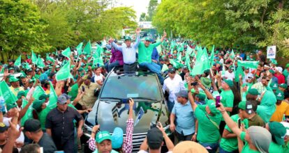 Calles de Salcedo se desbordaron de personas en apoyo a Leonel y a candidatos de Rescate RD