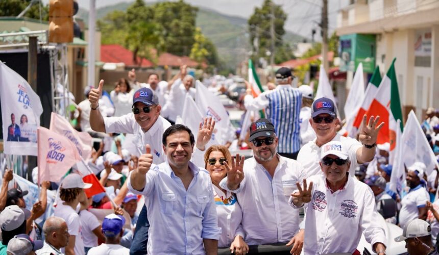 Roberto Ángel cierra, junto a los candidatos provinciales, la campaña en Ocoa con impresionante caravana