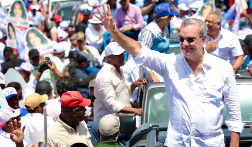 Abinader y candidatos del PRM reciben apoyo masivo en cierre de campaña en 31 provincias y la Capital