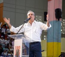 Luis Abinader: 
