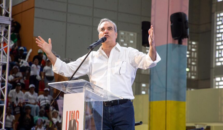 Luis Abinader: 