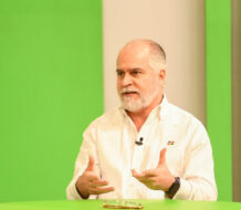 Alejandro Fernández expresa al público padeció de cáncer de piel