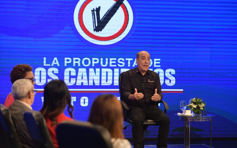 Roque Espaillat dice apresará a 1,000 políticos y asegura combatir la corrupción es solución a los problemas