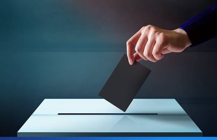 Las mujeres podrán acudir a votar este domingo en tubis, rolos y redecillas