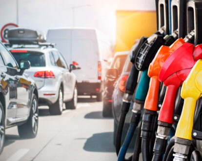 Los precios de cuatro combustibles subirán hasta RD$8.50 por galón