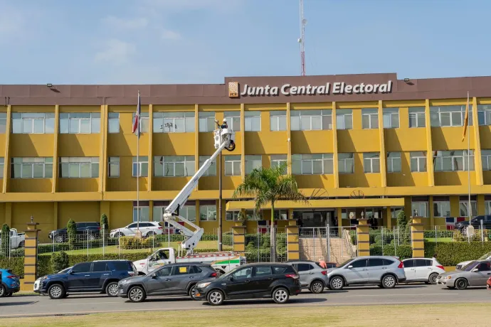 JCE garantiza cédula gratuita y más duradera