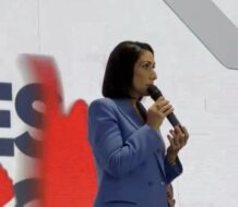 Primera dama dice que hacer política diferente contribuye con el desarrollo social