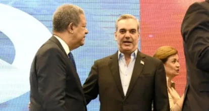 Leonel reconoce eventual triunfo de Abinader; lo llama para desearle éxito