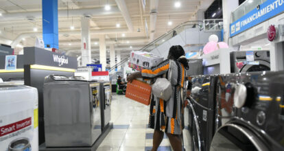 Capitaleños se preparan para celebrar Día de las Madres mientras otros solo la recordarán