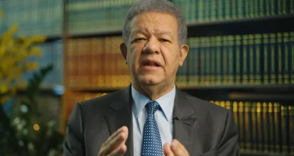 Leonel dice que tarjeta Supérate permite escándalos
