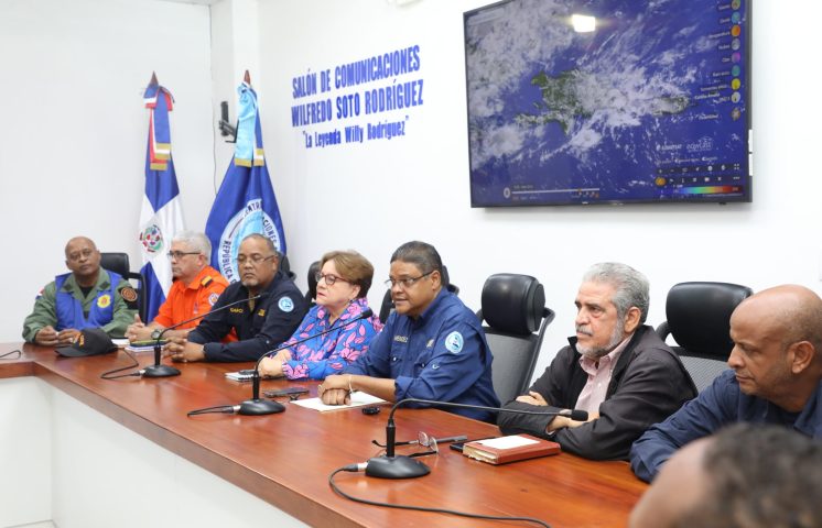 COE incrementa y amplía niveles de alerta; llama a población de provincias alertadas a no descuidarse