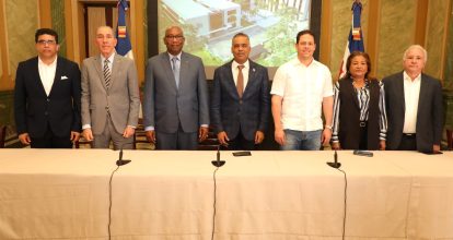 Presidente Abinader instruye construcción de Centro UASD en Santo Domingo Este