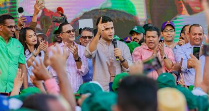 Omar recorrió las tres circunscripciones del DN junto a más de 50 candidatos a diputado