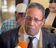 Mujer acusada de matar comerciante chino se fugó del país porque teme por su vida, dice su abogado