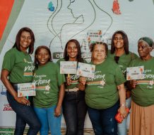 Más de 800 mujeres acuden a congreso “Mujer, Obra perfecta de Dios 2024” bajo la guía de Alba Pantaleón