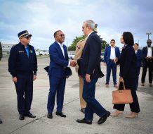 Presidente Abinader sale a Italia para audiencia con el papa Francisco en el Vaticano