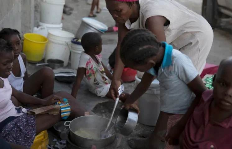 Save the Children: El hambre extrema en Haití fuerza a menores a unirse a bandas armadas