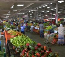 Dominicanos se quejan por el alza continua en la canasta básica familiar