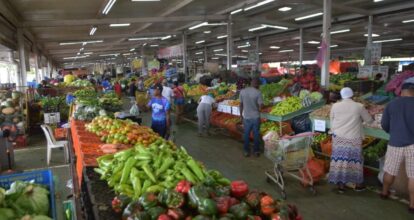 Dominicanos se quejan por el alza continua en la canasta básica familiar