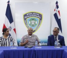 Autoridades de la Policía Nacional y la ABA se reúnen