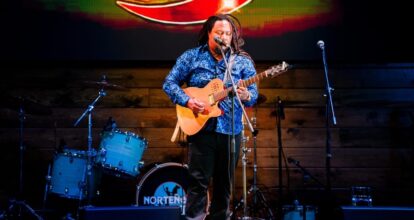 Alex Buena Junta triunfa en Nashville: gana mejor Música Tropical en los Premios Talento Latino 2024