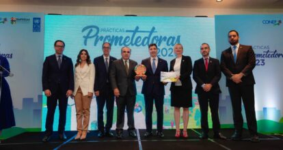 Popular recibe premio de “Prácticas prometedoras” por su iniciativa “Finanzas con Propósito”
