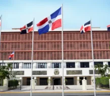 Propuesta de implementar voto obligatorio divide los criterios de legisladores en el Congreso 