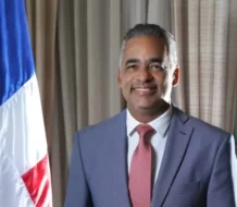 Ministro asegura: “RD seguirá fortaleciendo lazos con El Salvador”