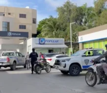 Grupo armado asalta sucursal del Banco Popular de la avenida Luperón
