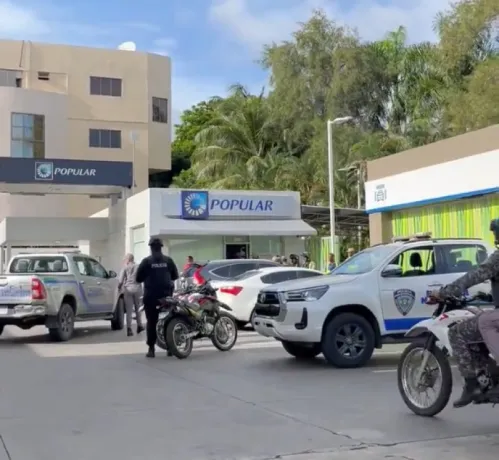 Grupo armado asalta sucursal del Banco Popular de la avenida Luperón