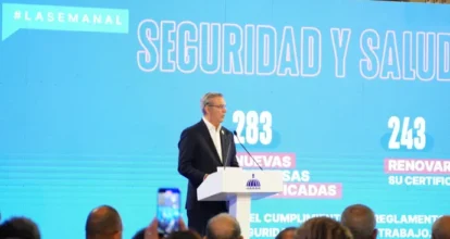 Abinader afirma «reducción» de la pobreza se debe a aumentos salariales 