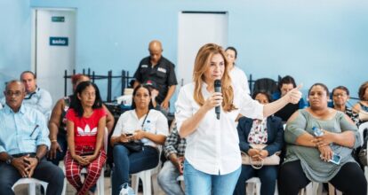 Carolina Mejía lleva programa La Alcaldía Llega a Ti al sector Mata Hambre