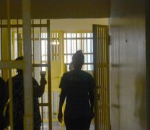 Interna en Najayo denuncia compañera tiene un sangrado desde hace un mes sin un diagnóstico