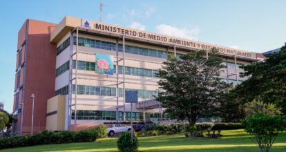 Directora RR. HH. de Medio Ambiente atribuye críticas en su contra a despido de empleados cobraban sin trabajar 