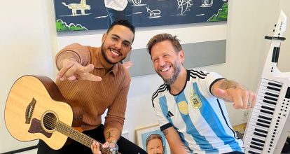 Noel Schajris firma a su primer artista dominicano: Saúl Bonilla.