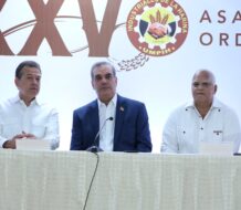 Presidente Abinader afirma que lo principal es salvar vidas y trabajar en coordinación con los gobierno locales ante los efectos del huracán Beryl