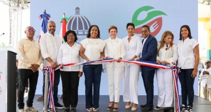 Vicepresidenta entrega obras para continuar impulsando desarrollo del Sur