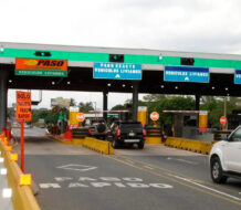 Restablecen todos los servicios del peaje de Las Américas tras ser impactado por un rayo