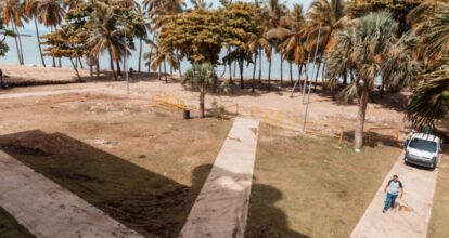 ADN saca cerca de 60 toneladas de desechos de monumento Montesino y su playa; reabre los parques del litoral del malecón