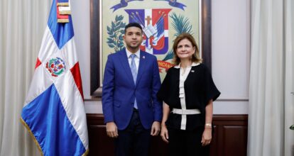 Vicepresidenta juramenta nuevos ministros de Administración Pública y de la Juventud