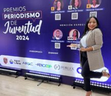Periodista María Jiménez recibe Mención de Honor en Premios Juventud Caesco 2024
