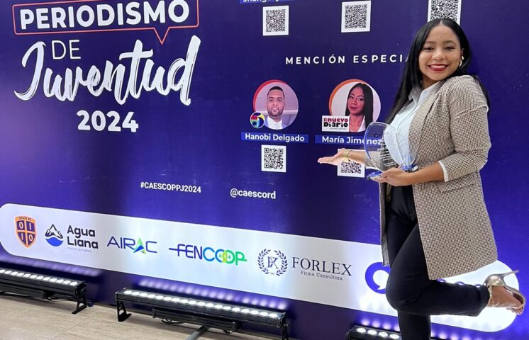 Periodista María Jiménez recibe Mención de Honor en Premios Juventud Caesco 2024