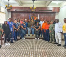 Alcalde Eduardo Kery convoca reunión de emergencia ante la posible llegada del huracán Beryl