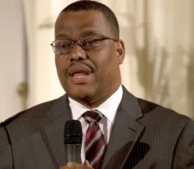 Se produce atentado contra primer ministro haitiano, quien resulta ileso