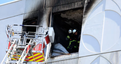 Buscan tres personas por el incendio que mató a siete miembros de una familia en Francia
