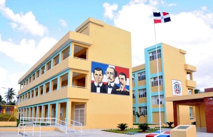 Roban en centro Educativo en Areno denuncia falta de seguridad en la Noche